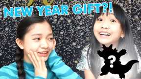 NEW YEAR'S GIFTS (Unboxing) | KAYCEE & RACHEL in WONDERLAND FAMILY