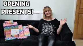 Joannes Birthday - Opening Presents