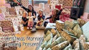 CHRISTMAS DAY SPECIAL OPENING PRESENTS!