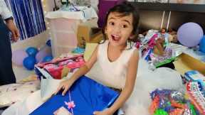 Anu ne ki Birthday Gifts Unboxing!